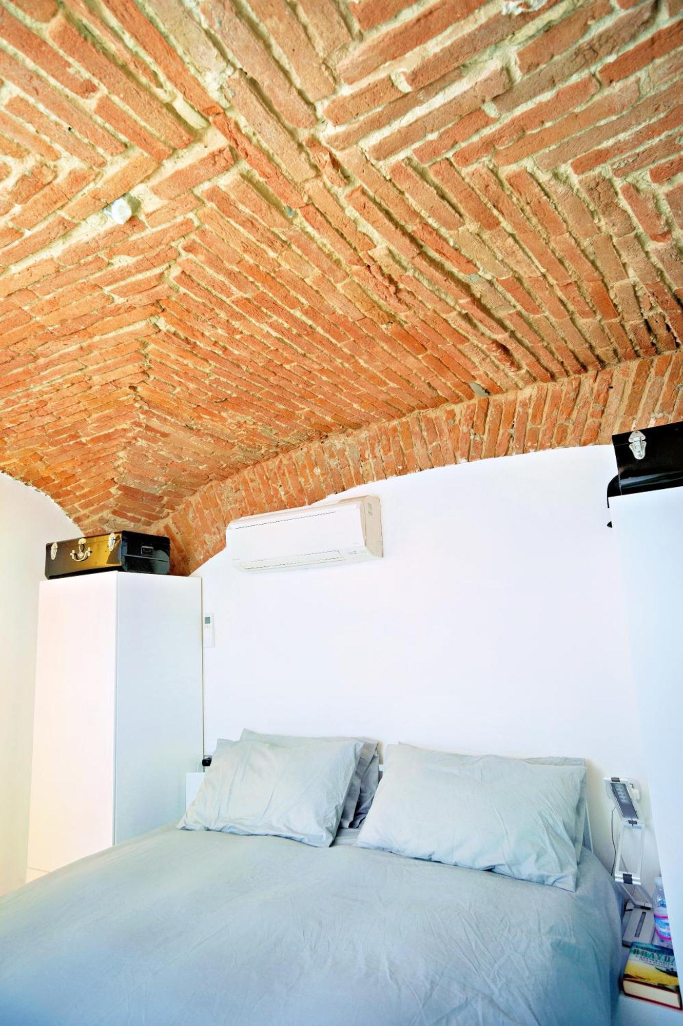 Elegant And Modern Loft In Medieval Bologna Bagian luar foto