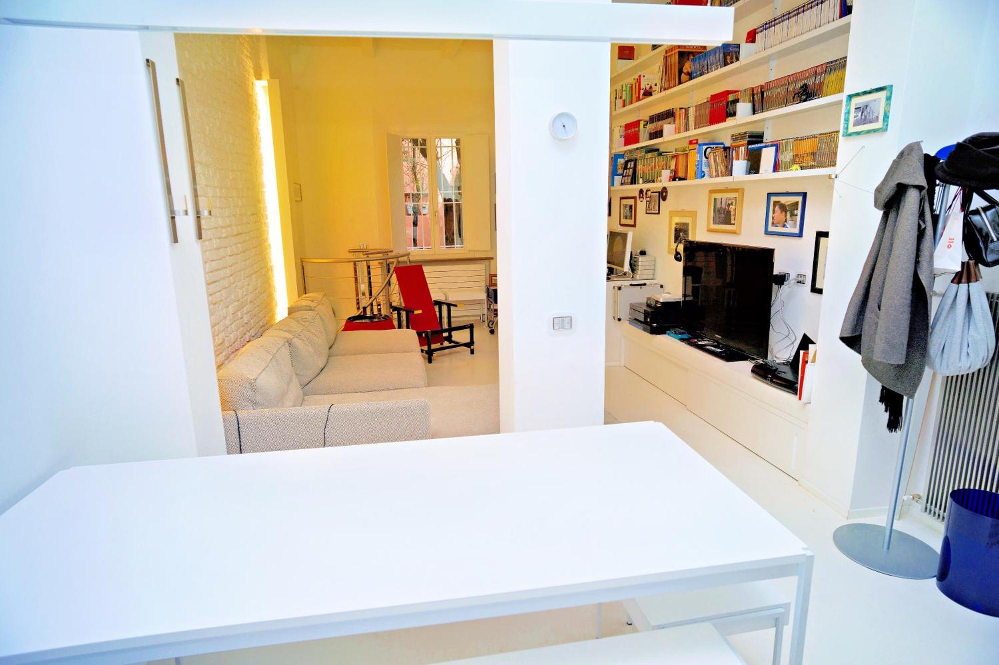 Elegant And Modern Loft In Medieval Bologna Bagian luar foto