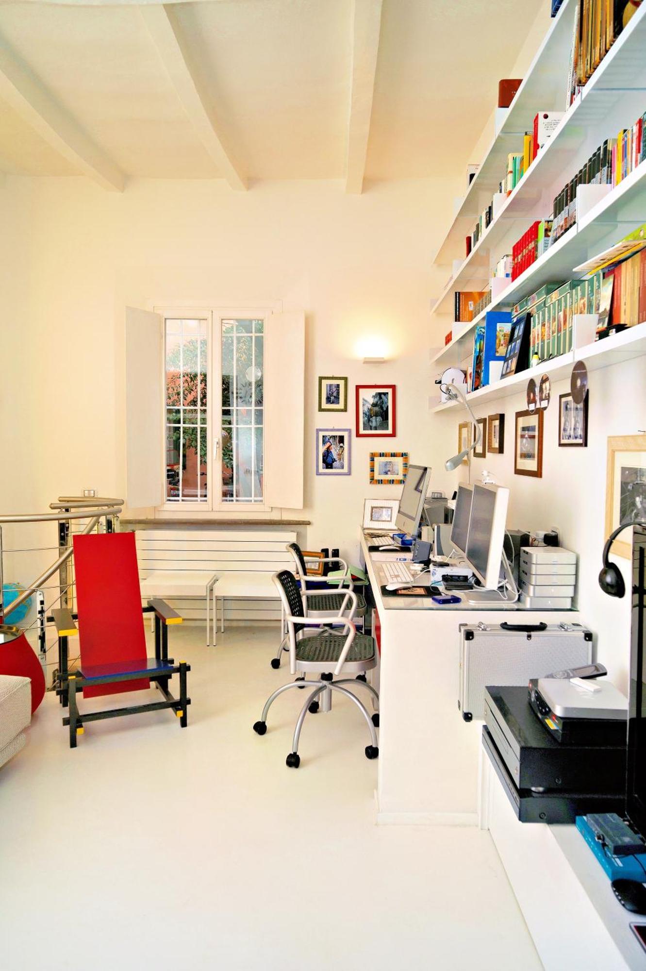 Elegant And Modern Loft In Medieval Bologna Bagian luar foto
